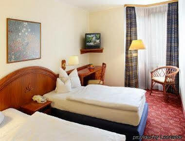Hotel H+ 4*