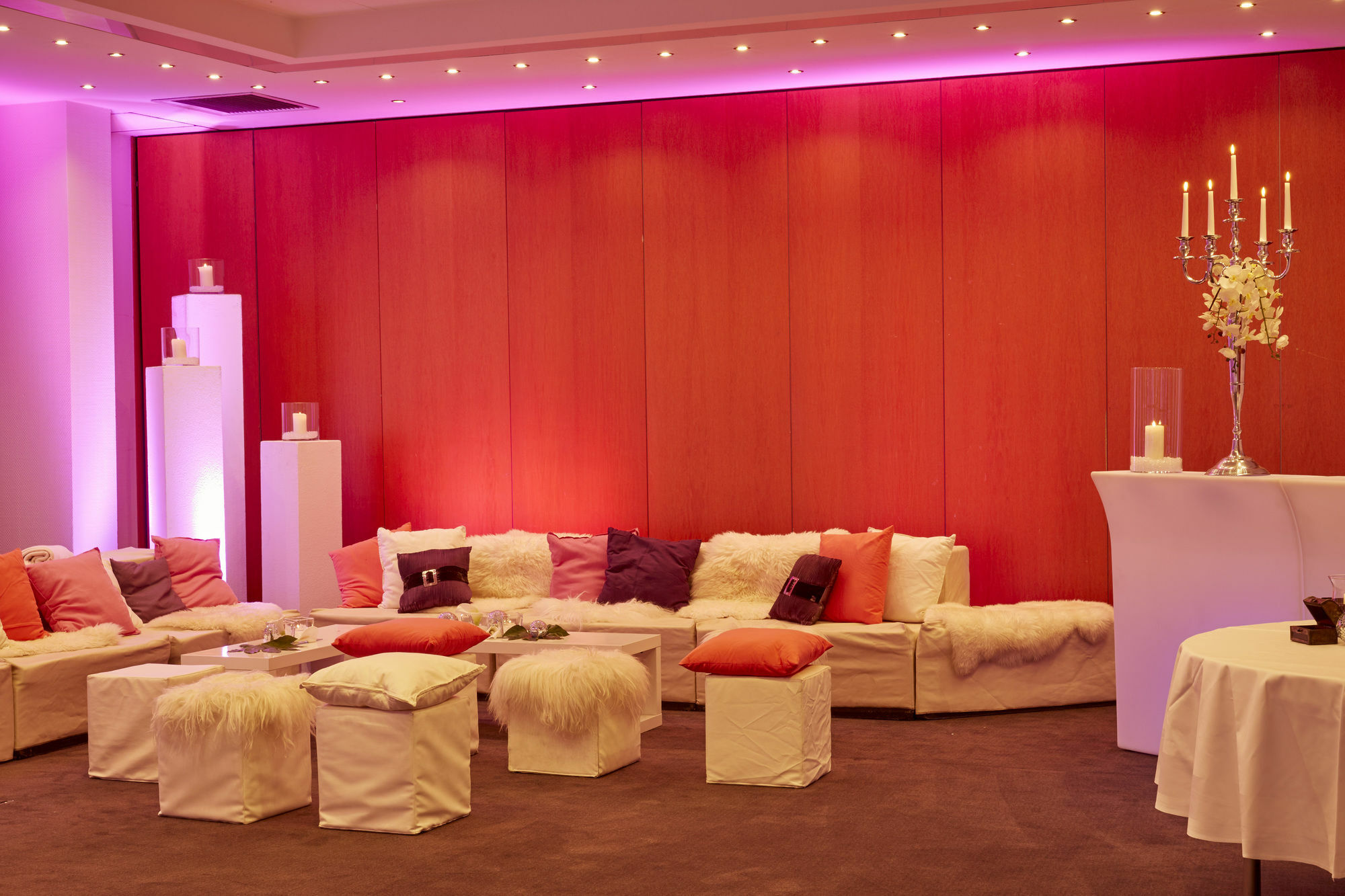 H+ Hotel 4*