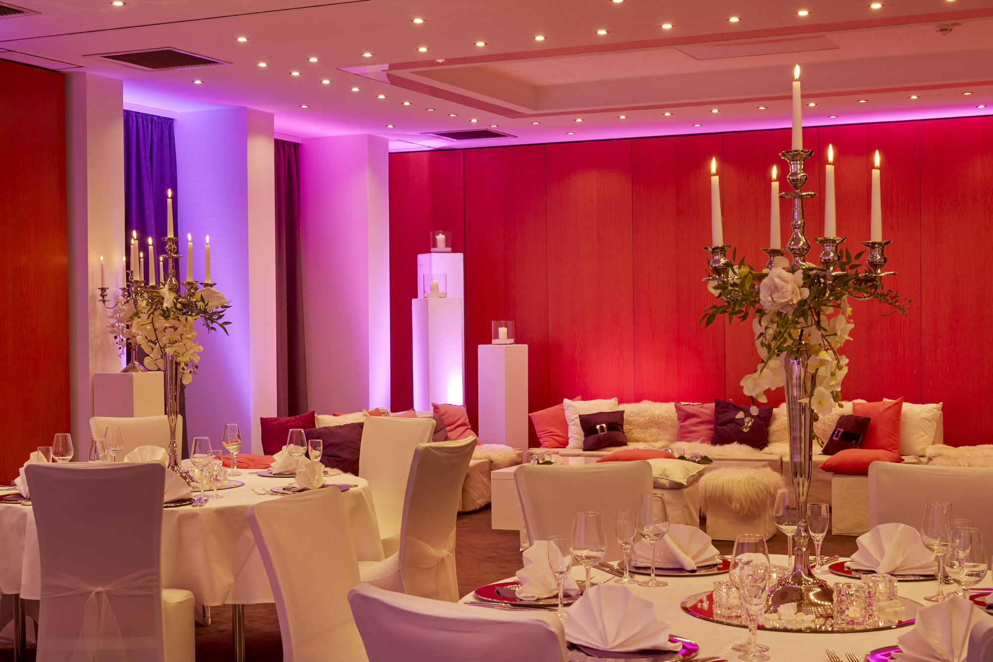H+ Hotel 4*
