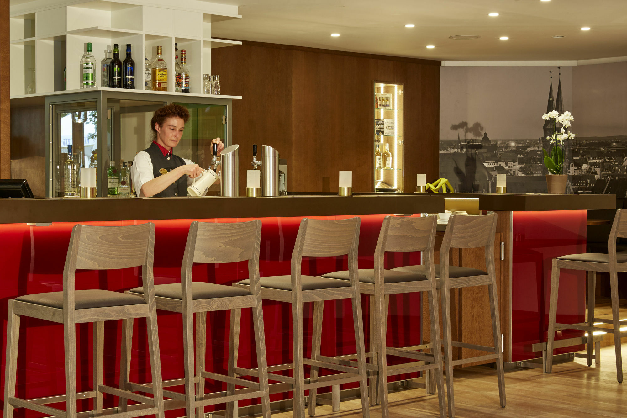 Hotel H+ 4*